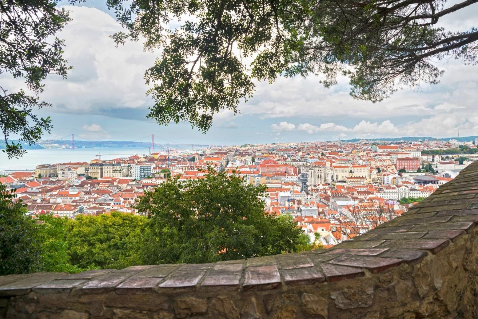 Apartamento Gorgeous Rooftop 2-bed With Beautiful View Lisboa